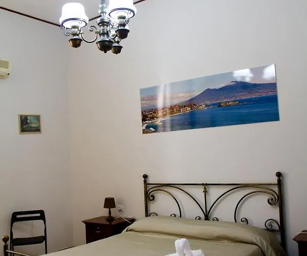 那不勒斯的微笑住宿加早餐旅馆 住宿加早餐酒店 4*